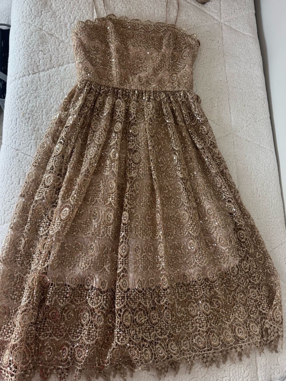 Alice + Olivia by Stacey Bendet Gold Sequin Lace Midi Dress Size 4 NWT $595